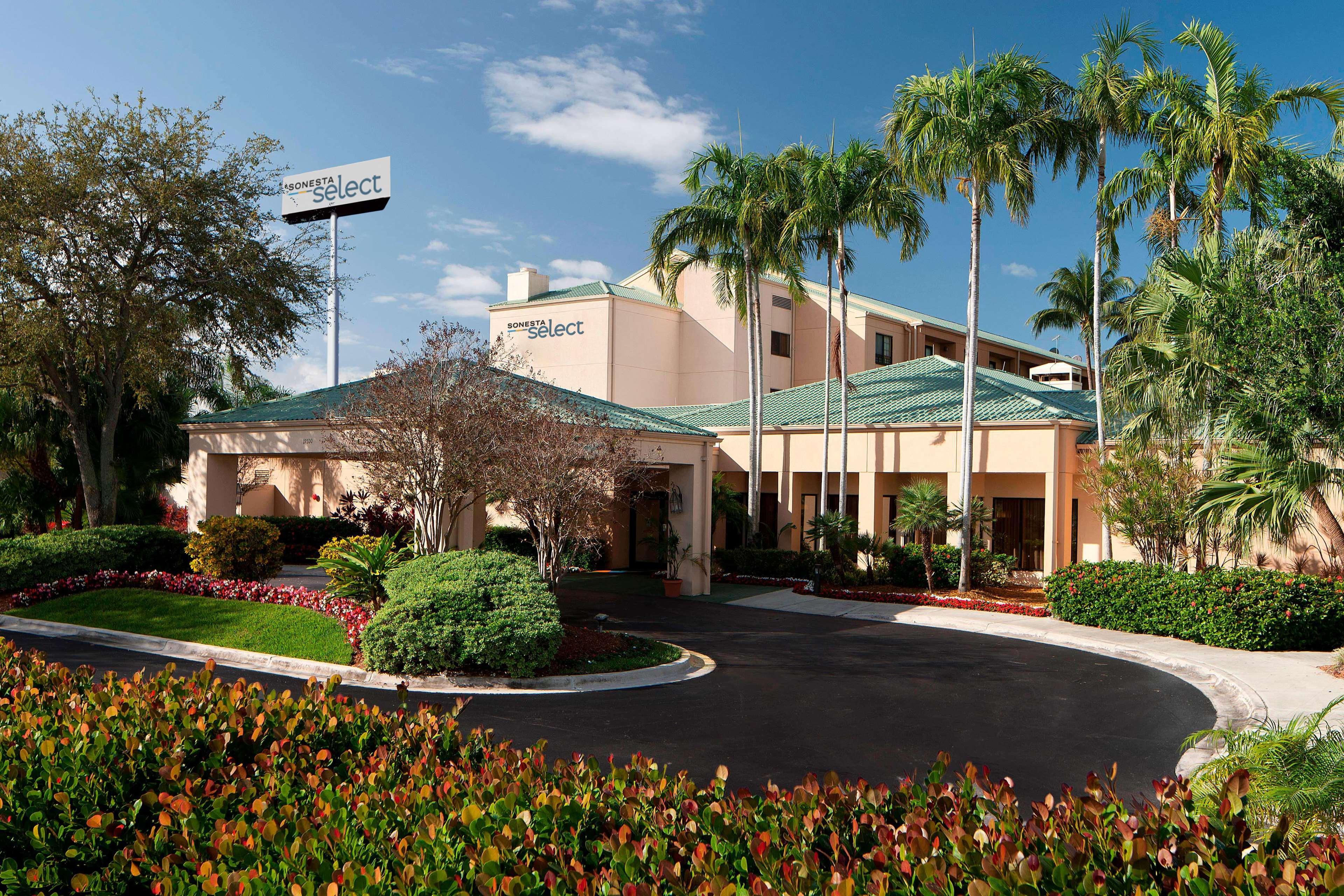 HOTEL SONESTA SELECT MIAMI LAKES, FL 3* (United States) - from